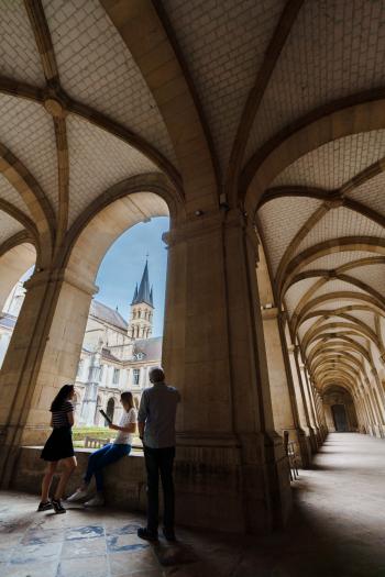 Cloître de l'Abbaye Saint-Remi à Reims