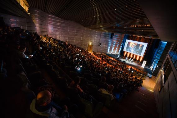 Conférence en amphithéâtre au Centre des Congrès